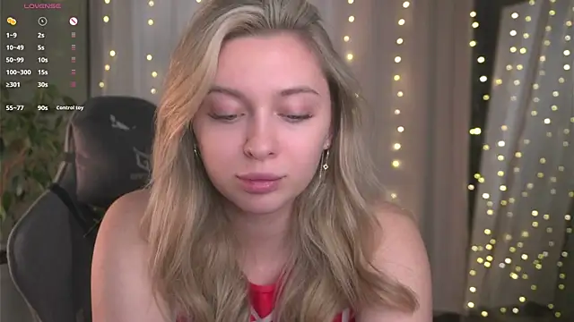 Snapshot of christie_luv chatting on January 11, 2026, 1:07 pm christie luv online show from January 11, 2026, 1:07 pm