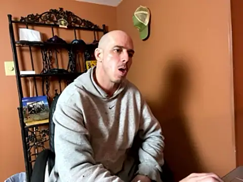 Snapshot of Mac_ThunderCock chatting on January 10, 2026, 10:49 pm Mac ThunderCock online show from January 10, 2026, 10:49 pm