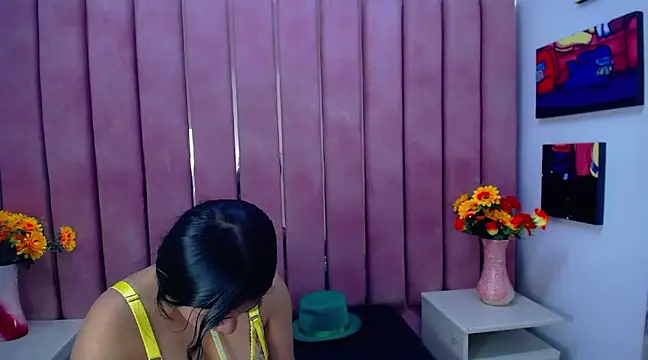 Sofia Daemon online show from March 21, 2025, 7:46 pm