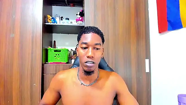 Snapshot of Dreamastercum_ chatting on February 14, 2026, 10:21 pm Dreamastercum online show from February 14, 2026, 10:21 pm