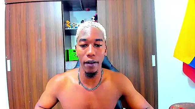 Snapshot of Dreamastercum_ chatting on January 15, 2026, 9:18 pm Dreamastercum online show from January 15, 2026, 9:18 pm