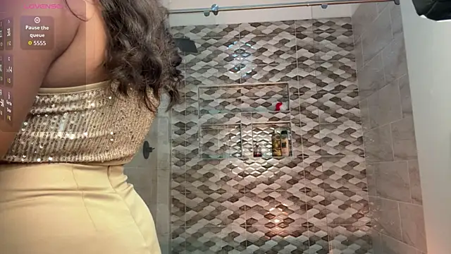 Snapshot of emilyy_cooperr chatting on November 1, 2025, 12:21 pm emilyy cooperr online show from November 1, 2025, 12:21 pm