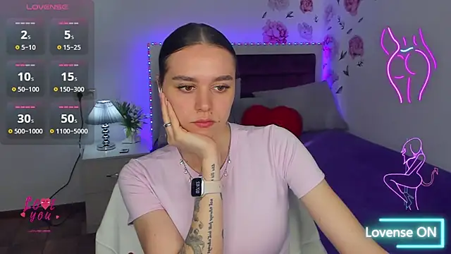 Snapshot of EmelyMason chatting on May 6, 2026, 3:43 am EmelyMason online show from May 6, 2026, 3:43 am