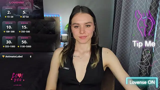 Snapshot of EmelyMason chatting on February 3, 2026, 7:35 am EmelyMason online show from February 3, 2026, 7:35 am