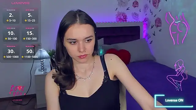 Snapshot of EmelyMason chatting on May 8, 2026, 7:01 am EmelyMason online show from May 8, 2026, 7:01 am