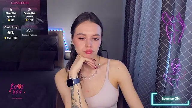 EmelyMason online show from March 24, 2026, 5:29 am