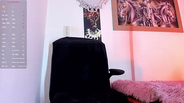 Snapshot of CRAZY-BOY99 chatting on April 6, 2026, 7:53 am CRAZY-BOY99 online show from April 6, 2026, 7:53 am