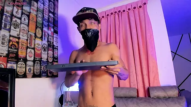 Snapshot of CRAZY-BOY99 chatting on February 10, 2026, 11:42 am CRAZY-BOY99 online show from February 10, 2026, 11:42 am