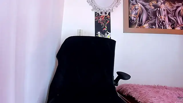 Snapshot of CRAZY-BOY99 chatting on April 4, 2026, 11:28 am CRAZY-BOY99 online show from April 4, 2026, 11:28 am