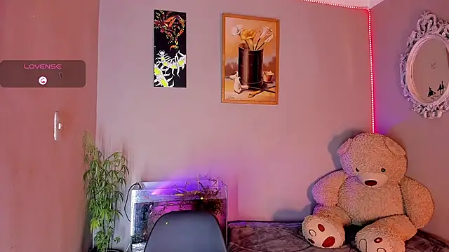 CRAZY-BOY99 online show from November 23, 2025, 9:52 am