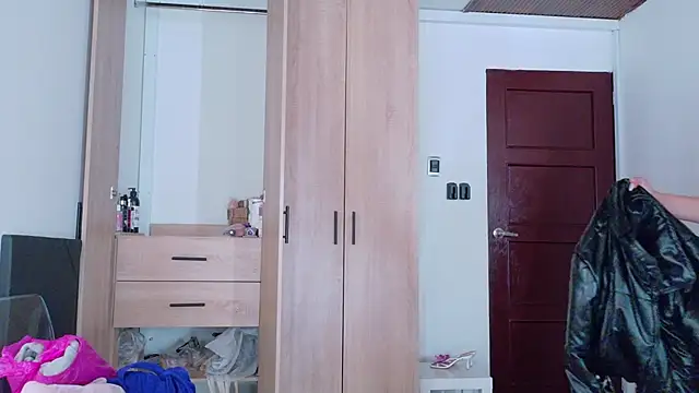 Snapshot of SaritaBratz chatting on January 15, 2026, 8:45 pm SaritaBratz online show from January 15, 2026, 8:45 pm