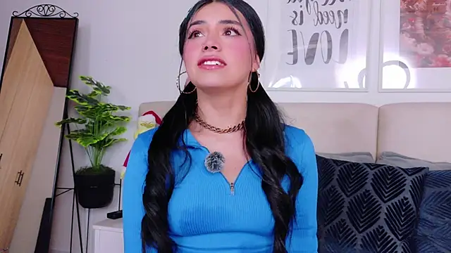 Snapshot of SaritaBratz chatting on December 17, 2025, 9:42 pm SaritaBratz online show from December 17, 2025, 9:42 pm