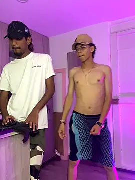 Snapshot of Miguel_bigcock chatting on September 13, 2025, 3:50 am Miguel bigcock online show from September 13, 2025, 3:50 am