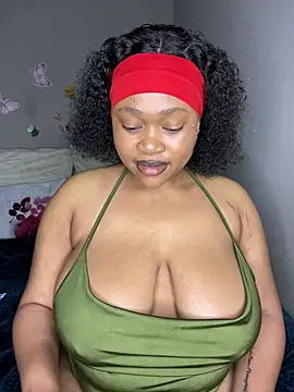 Snapshot of CuteSexyBoobz chatting on June 16, 2026, 8:31 pm CuteSexyBoobz online show from June 16, 2026, 8:31 pm