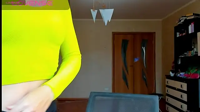 Snapshot of desired_zzoya chatting on October 6, 2025, 4:24 am desired zzoya online show from October 6, 2025, 4:24 am