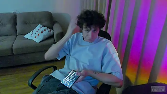 yoshizxc online show from March 5, 2025, 11:49 am