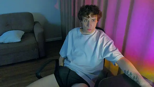 yoshizxc online show from March 4, 2025, 10:57 am