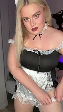 Snapshot of April_Vancee chatting on October 28, 2025, 2:16 pm April Vancee online show from October 28, 2025, 2:16 pm