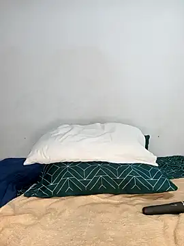 Snapshot of Missvixen81 chatting on January 17, 2026, 9:18 pm Missvixen81 online show from January 17, 2026, 9:18 pm