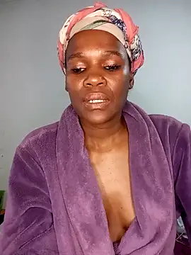Snapshot of Missvixen81 chatting on April 24, 2026, 5:20 am Missvixen81 online show from April 24, 2026, 5:20 am