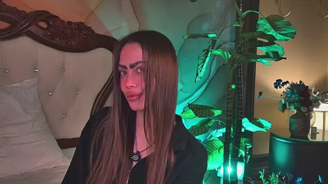 Snapshot of Amanda_River chatting on March 17, 2026, 12:02 am Amanda River online show from March 17, 2026, 12:02 am