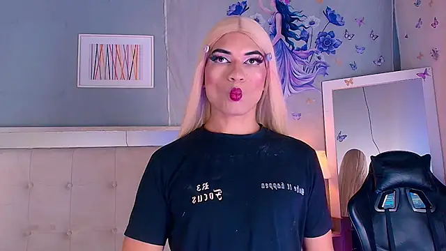 Emily Castillo 1 online show from April 14, 2026, 4:39 am