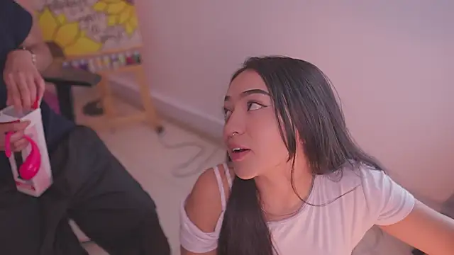 Snapshot of tommy_blue chatting on November 21, 2025, 2:49 pm tommy blue online show from November 21, 2025, 2:49 pm