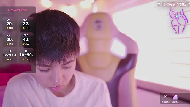 Snapshot of tommy_blue chatting on February 27, 2026, 3:01 pm tommy blue online show from February 27, 2026, 3:01 pm