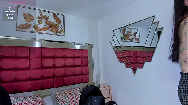 Snapshot of SaskiaGrendel chatting on February 6, 2026, 12:28 am SaskiaGrendel online show from February 6, 2026, 12:28 am