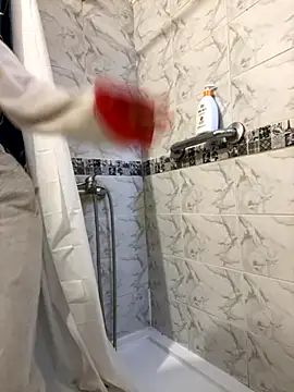 Snapshot of floooohv chatting on September 25, 2025, 3:29 pm floooohv online show from September 25, 2025, 3:29 pm