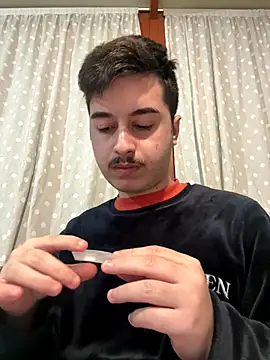 Snapshot of ategurl192 chatting on December 16, 2025, 6:01 pm ategurl192 online show from December 16, 2025, 6:01 pm