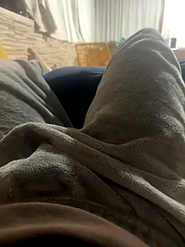 Snapshot of ategurl192 chatting on November 17, 2025, 5:39 pm ategurl192 online show from November 17, 2025, 5:39 pm