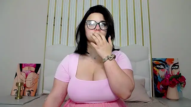 Eliss Shyyo online show from September 12, 2025, 5:18 am