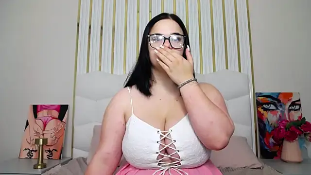 Eliss Shyyo online show from September 25, 2025, 4:40 am