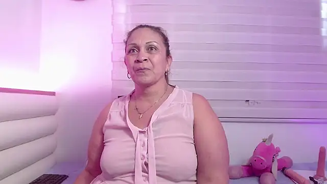 Snapshot of scarlettbooty chatting on April 1, 2026, 12:06 pm scarlettbooty online show from April 1, 2026, 12:06 pm