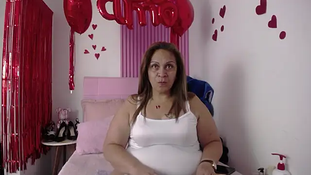 scarlettbooty online show from February 12, 2026, 8:08 pm