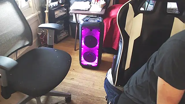 weknowourworth6999 online show from September 29, 2025, 4:34 pm