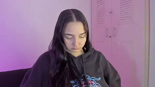 Snapshot of Celestte chatting on October 5, 2025, 2:35 am Celestte online show from October 5, 2025, 2:35 am