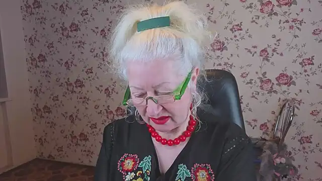 Maya Mayflower online show from February 13, 2026, 3:06 am