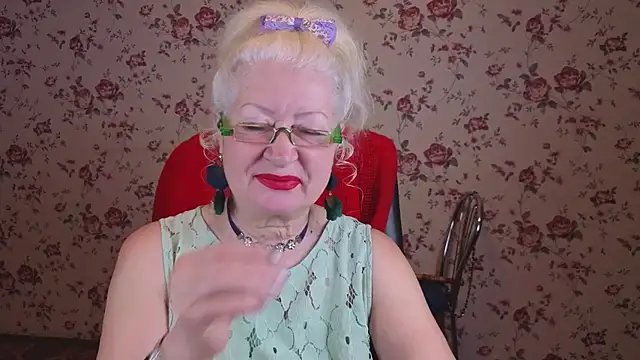 Maya Mayflower online show from November 13, 2025, 4:16 am