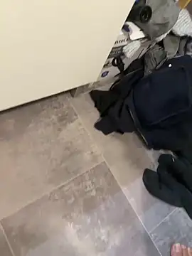 Snapshot of Runstat chatting on March 2, 2025, 3:08 pm Runstat online show from March 2, 2025, 3:08 pm