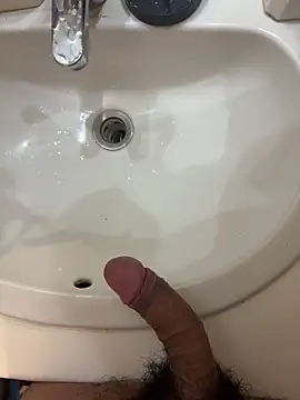 Snapshot of Runstat chatting on March 17, 2025, 12:53 am Runstat online show from March 17, 2025, 12:53 am