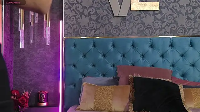 Snapshot of Vanessao1 chatting on May 4, 2026, 5:33 am Vanessao1 online show from May 4, 2026, 5:33 am