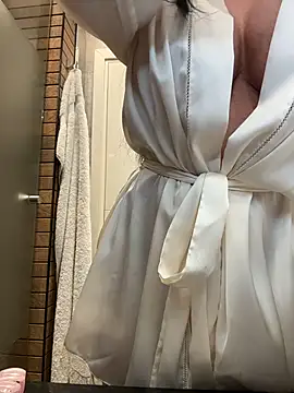 Snapshot of Vanessao1 chatting on April 1, 2026, 6:59 am Vanessao1 online show from April 1, 2026, 6:59 am