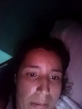 Snapshot of Jenny_gir25 chatting on December 17, 2025, 12:15 am Jenny gir25 online show from December 17, 2025, 12:15 am