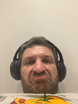 Snapshot of juanyour chatting on December 17, 2025, 12:37 am juanyour online show from December 17, 2025, 12:37 am