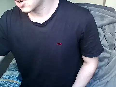 Snapshot of Enoch981 chatting on March 18, 2025, 5:56 am Enoch981 online show from March 18, 2025, 5:56 am