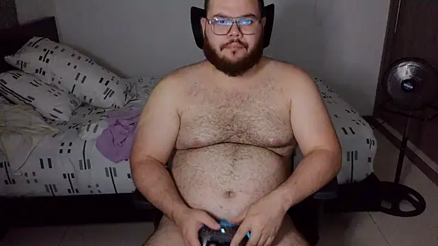 Snapshot of Edmund98 chatting on February 6, 2026, 2:29 am Edmund98 online show from February 6, 2026, 2:29 am