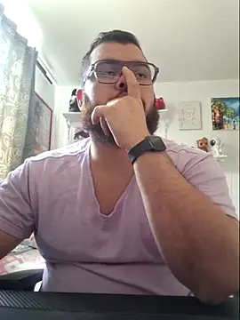 Snapshot of Edmund98 chatting on February 14, 2026, 7:03 pm Edmund98 online show from February 14, 2026, 7:03 pm