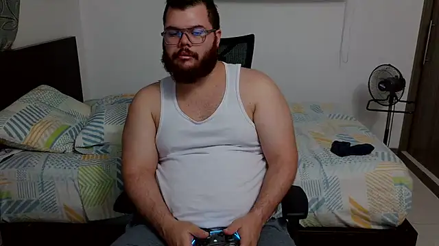 Snapshot of Edmund98 chatting on February 25, 2026, 2:01 am Edmund98 online show from February 25, 2026, 2:01 am